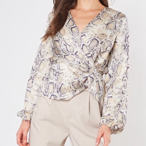 SOLD OUT - Picture 2 of 4